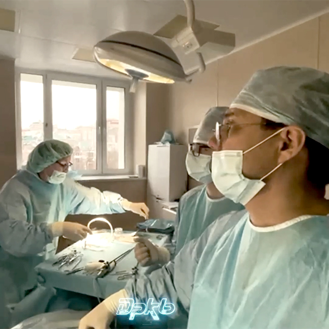 В ДРКБ провели сложную урологическую операцию подростку с грубейшими поражениями мочевой системы