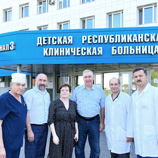ДРКБ посетила делегация из Национального медицинского исследовательского центра хирургии им. А.В.Вишневского